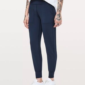 Lululemon Align Joggers in True Navy